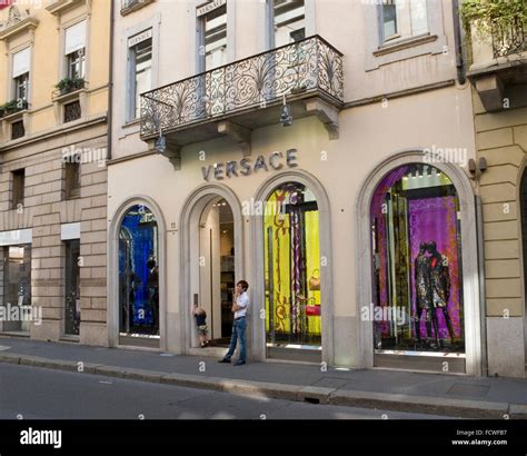 versace milano galleria vittorio|versace via montenapoleone milano.